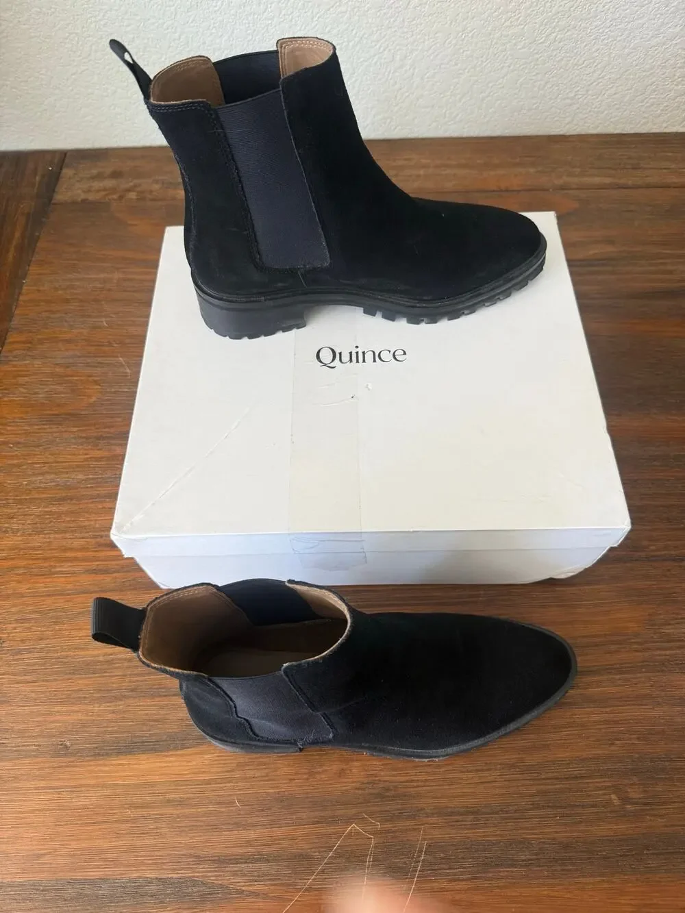 Quince Black Suede Leather Chelsea Ankle Boots Lug Sole Pointed Toe Classic 8
